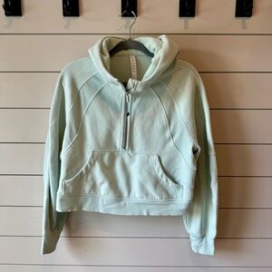 Lululemon Scuba cropped sweatshirt. Size M/L.